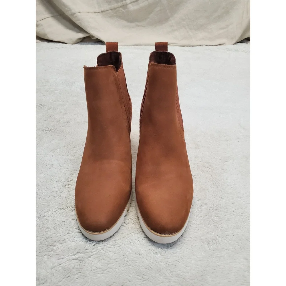 Toms pre loved